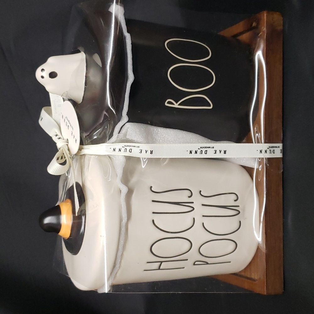 Rae Dunn NWT HOCUS POCUS and BOO Canister Set on Wood Base